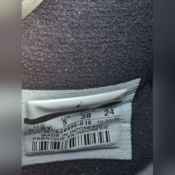 Air Jordan 11 Retro 2016 Low Barons Beaters Sz 5.5 - Picture 4 of 8